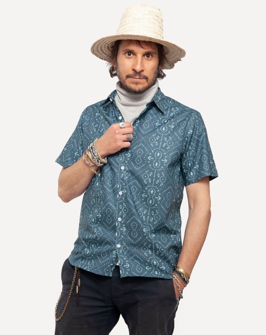 Men 18 Waits Shirts | Short Sleeve Dylan Shirt | Nautical Guide