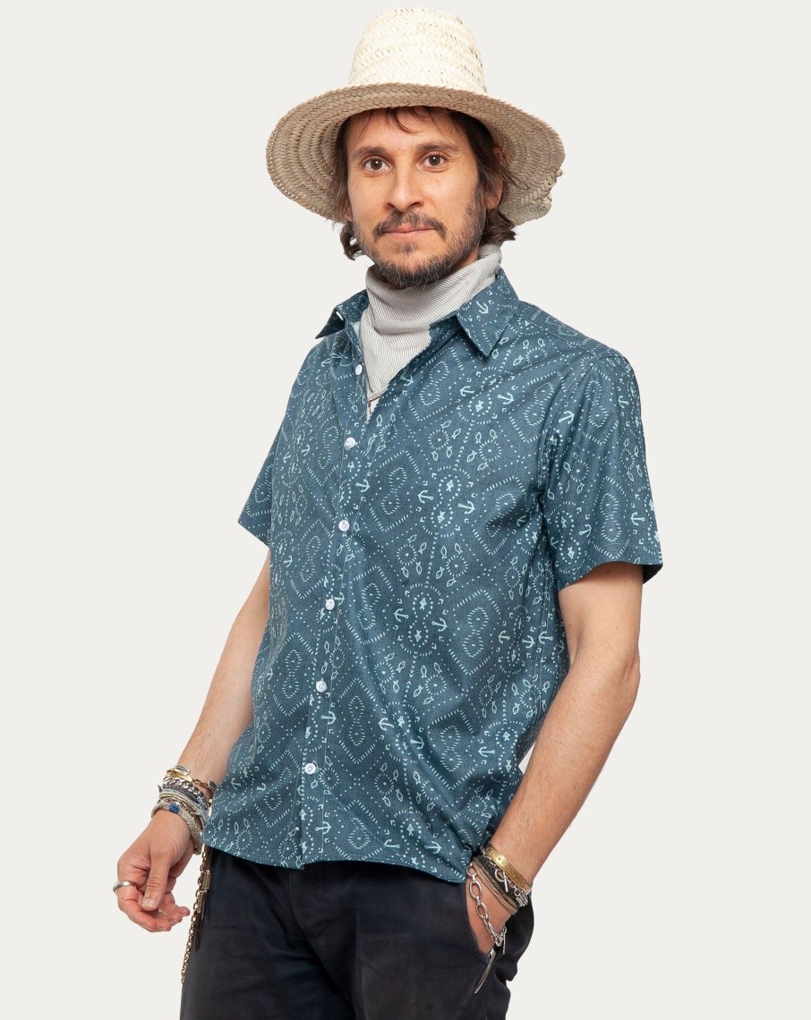 Men 18 Waits Shirts | Short Sleeve Dylan Shirt | Nautical Guide